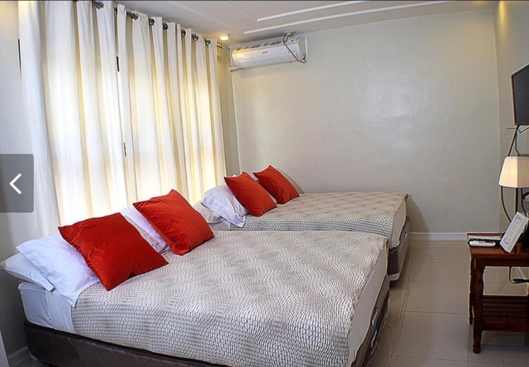 The Guest House Laoag Zewnętrze zdjęcie
